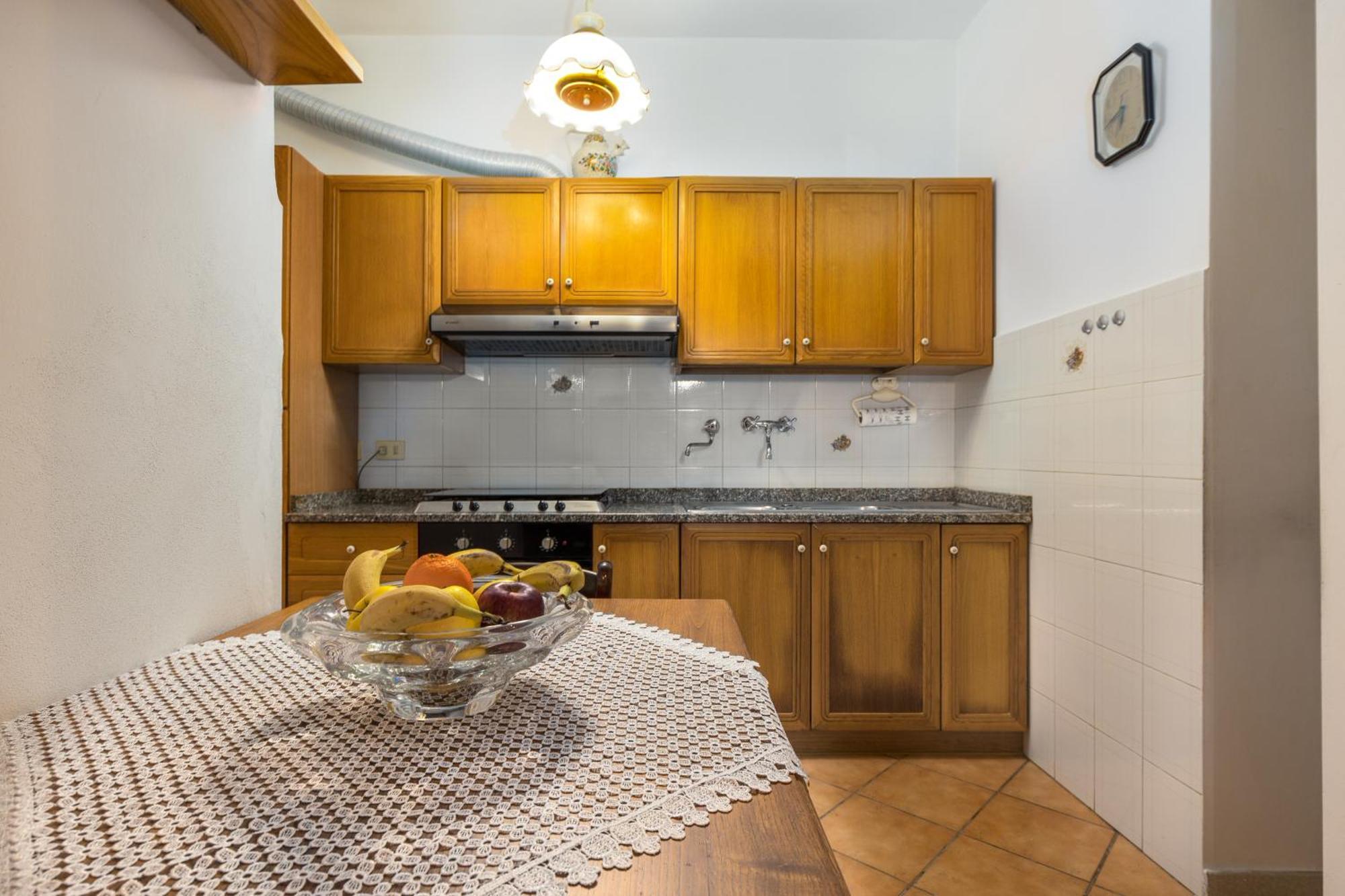 Enchanting Flat With Patio In Abbadia A Isola Monteriggioni Exteriör bild